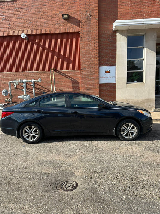2013 Hyundai Sonata · GLS 4 cyl