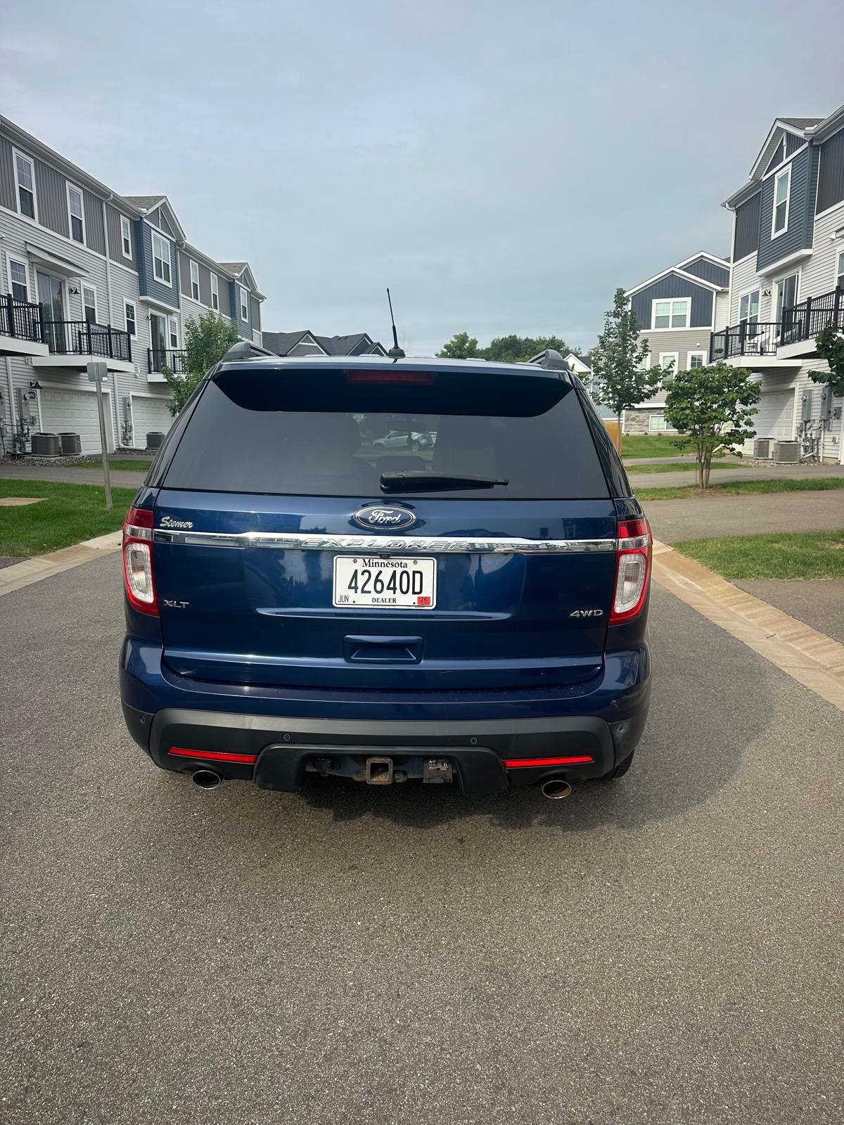 AWD 2012 Ford Explorer XLT 6cyl