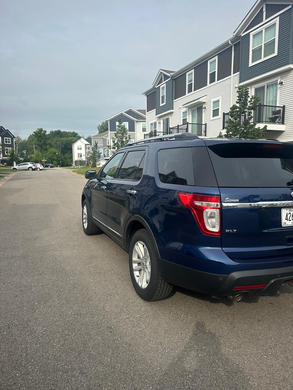 AWD 2012 Ford Explorer XLT 6cyl
