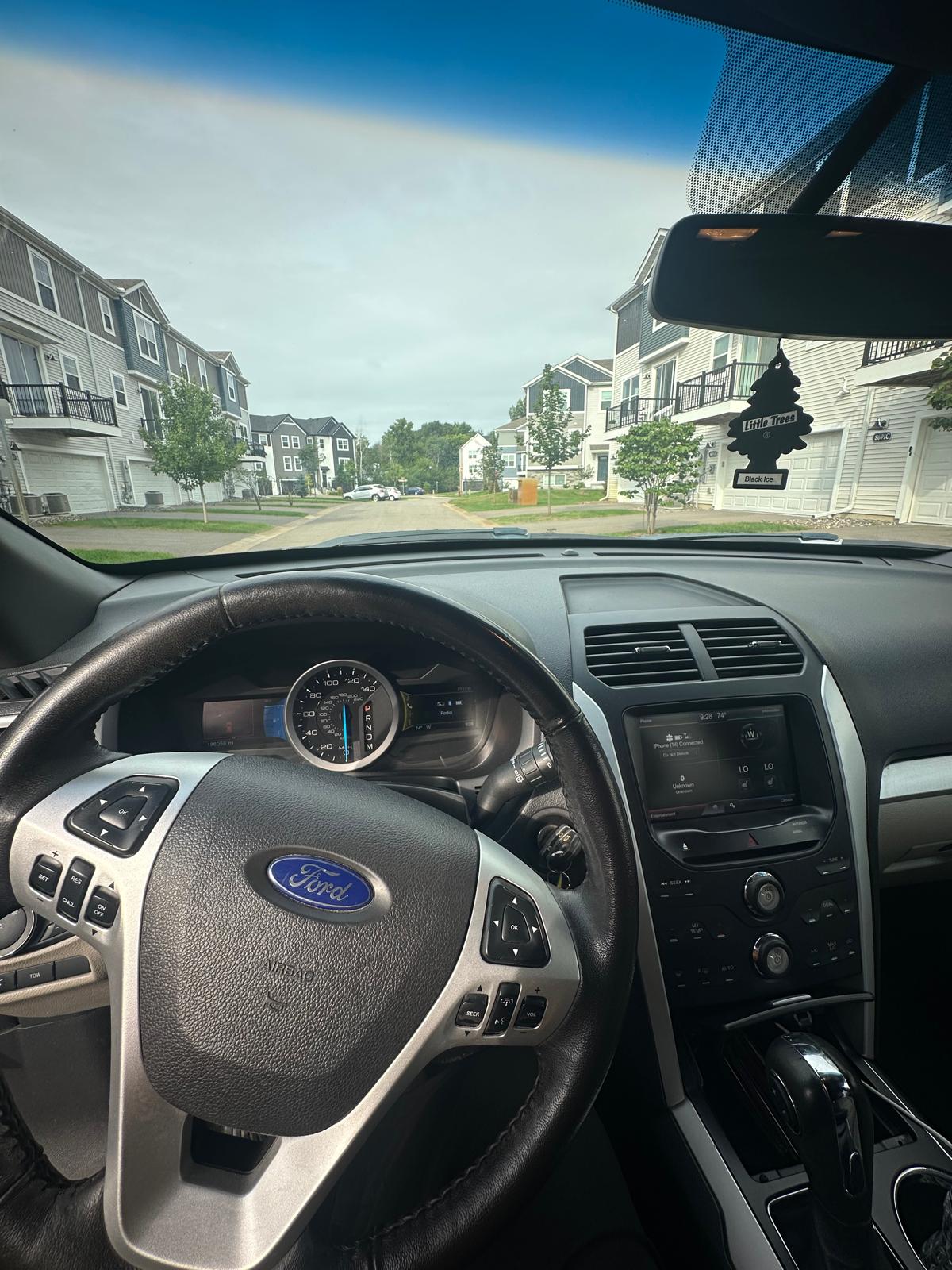 AWD 2012 Ford Explorer XLT 6cyl