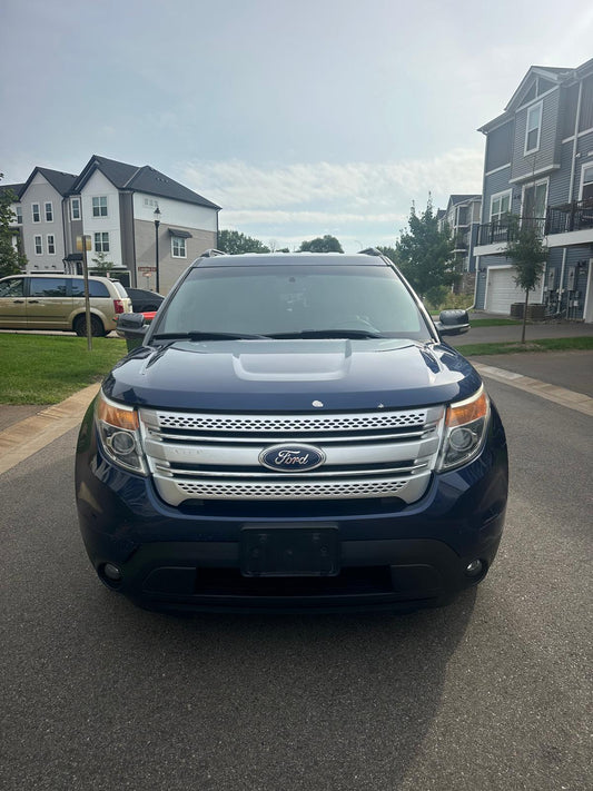 AWD 2012 Ford Explorer XLT 6cyl